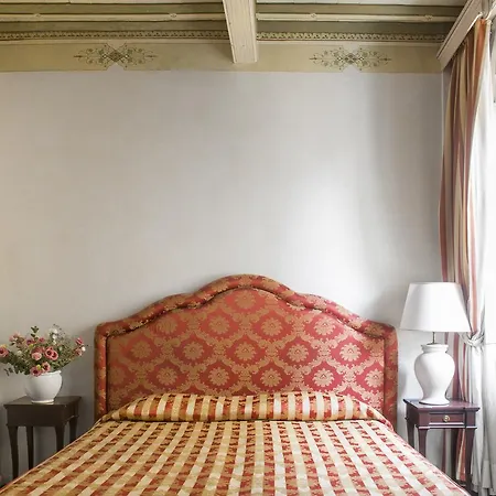 Hotel Relais Dell'Orologio-2